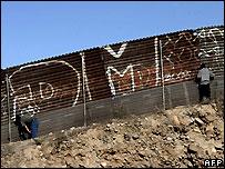 mexicoborder.jpg